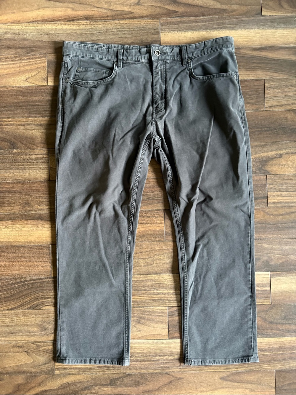 Rodd & Gunn Slim Straight Jeans in Charcoal